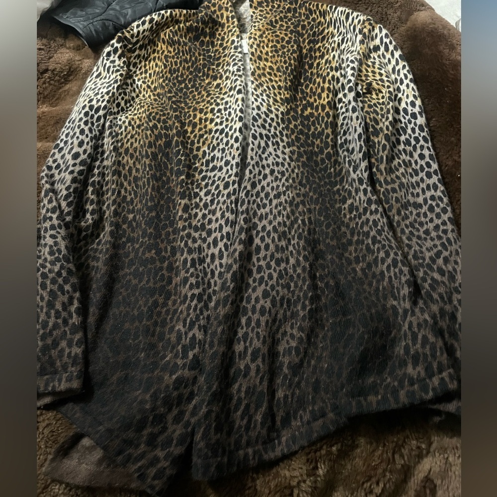 EUC Neiman Marcus Leopard Open Double Faced Cashmere Sweater - Picture 7 of 15